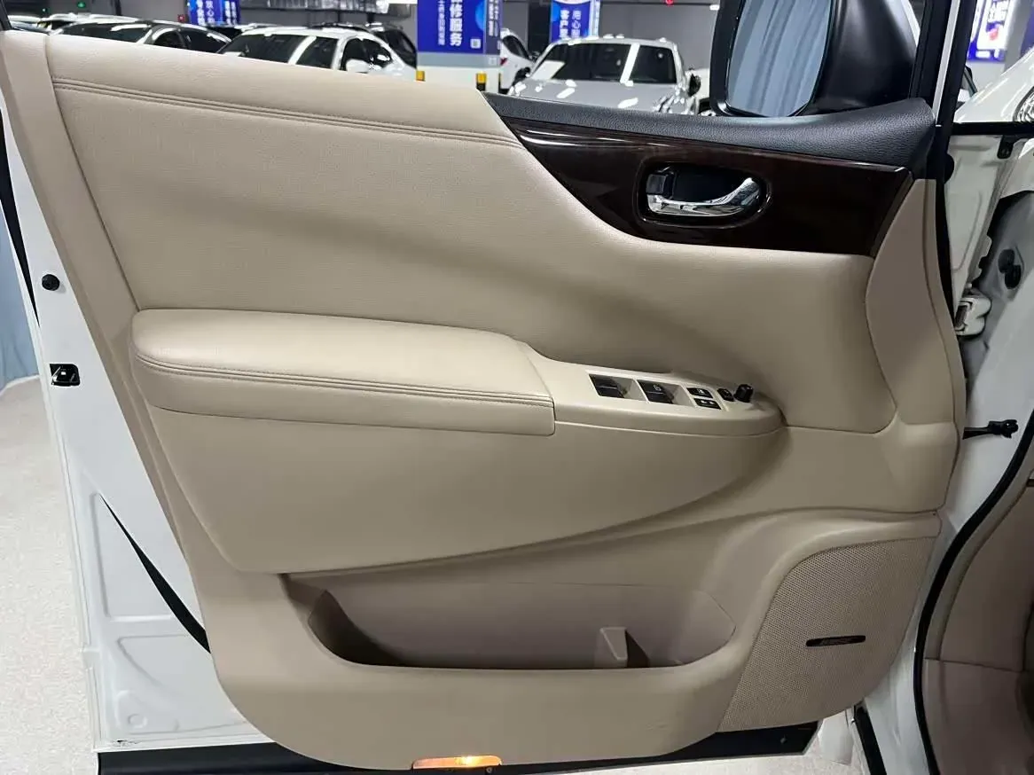 2013 Nissan Quest 3.5L 277HP V6 CVT,autocango,china used car exporter,china ev exporter,chinese used car exporter,chinese used ev exporter