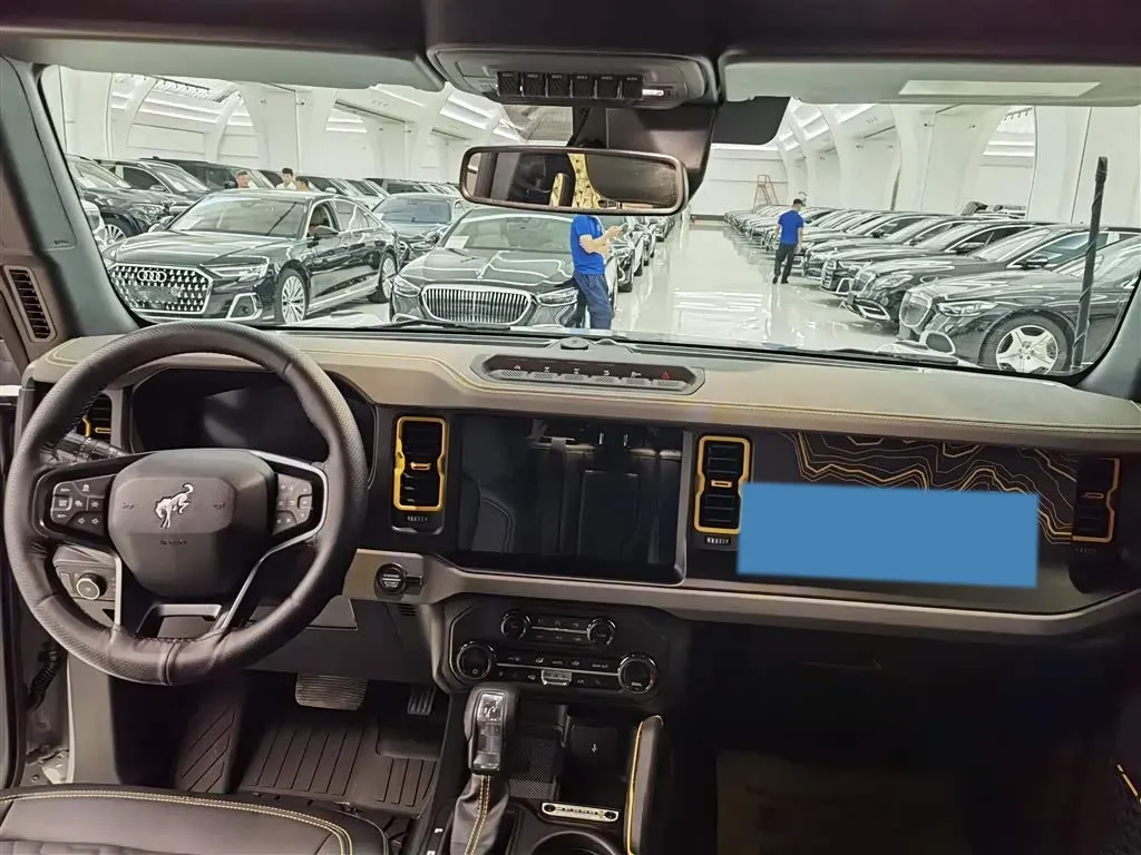 2024 Ford Bronco 2.3T 275HP L4 10AT,autocango,china used car exporter,china ev exporter,chinese used car exporter,chinese used ev exporter