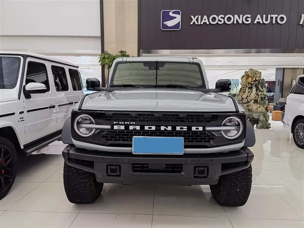 2024 Ford Bronco 2.3T 275HP L4 10AT,autocango,china used car exporter,china ev exporter,chinese used car exporter,chinese used ev exporter
