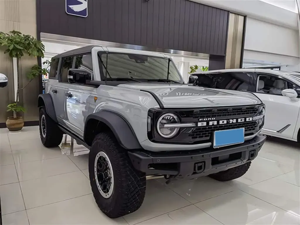 2024 Ford Bronco 2.3T 275HP L4 10AT,autocango,china used car exporter,china ev exporter,chinese used car exporter,chinese used ev exporter