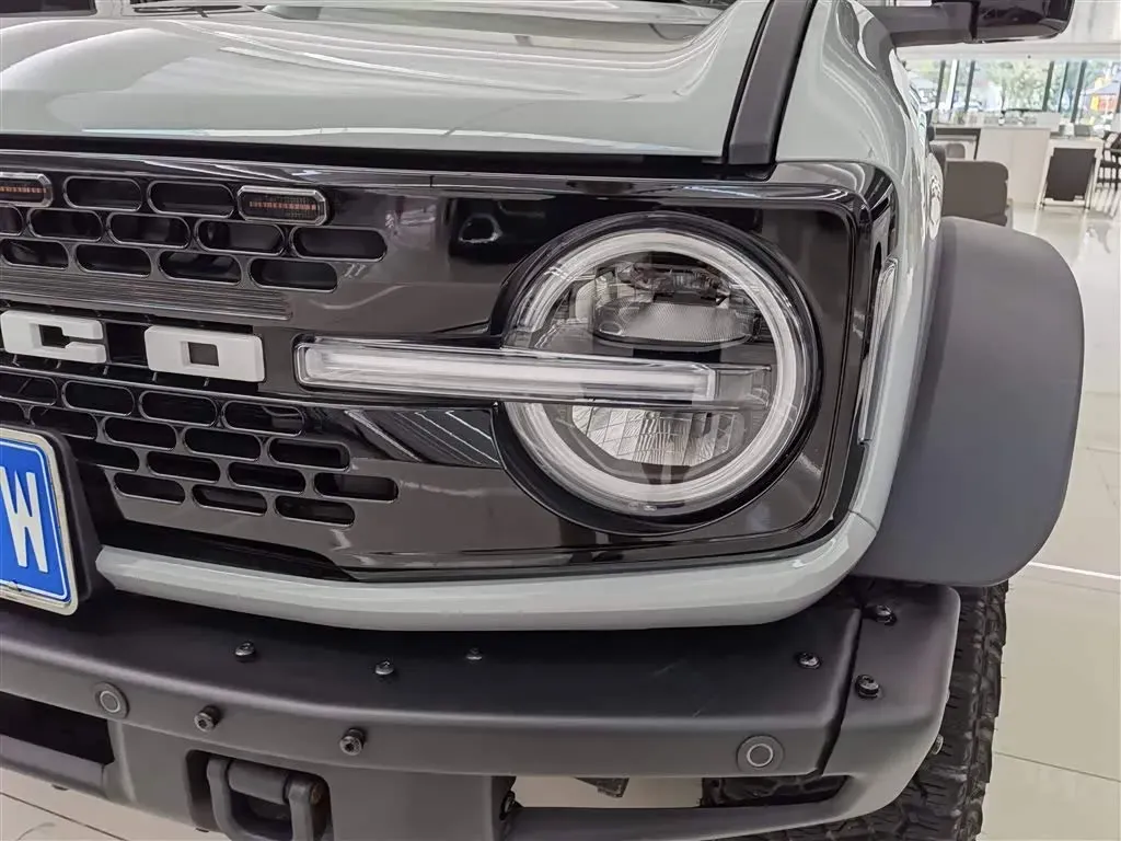 2024 Ford Bronco 2.3T 275HP L4 10AT,autocango,china used car exporter,china ev exporter,chinese used car exporter,chinese used ev exporter