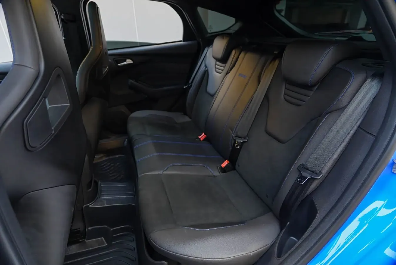 2018 Ford Focus 2.3T 350HP L4 6MT,autocango,china used car exporter,china ev exporter,chinese used car exporter,chinese used ev exporter