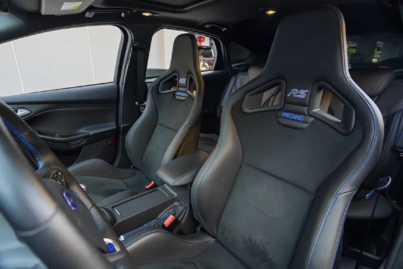 2018 Ford Focus 2.3T 350HP L4 6MT,autocango,china used car exporter,china ev exporter,chinese used car exporter,chinese used ev exporter