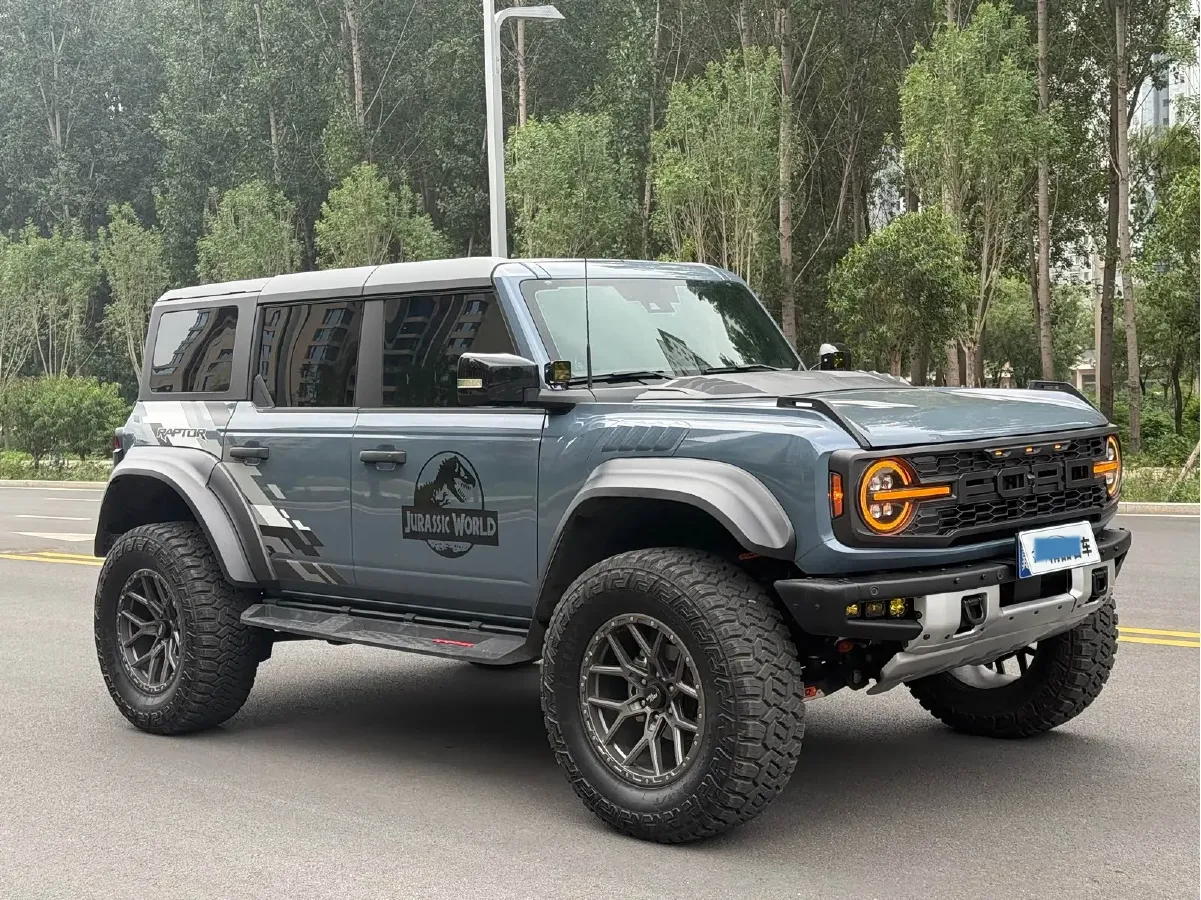 2024 Ford Bronco 2.3T 275HP L4 10AT,autocango,china used car exporter,china ev exporter,chinese used car exporter,chinese used ev exporter