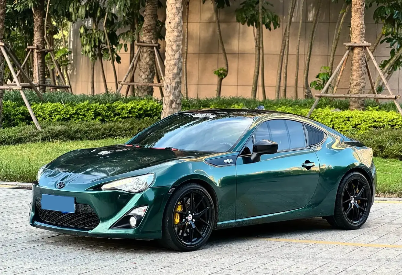 2013 Toyota 86 2.0L 200HP H4 6AT