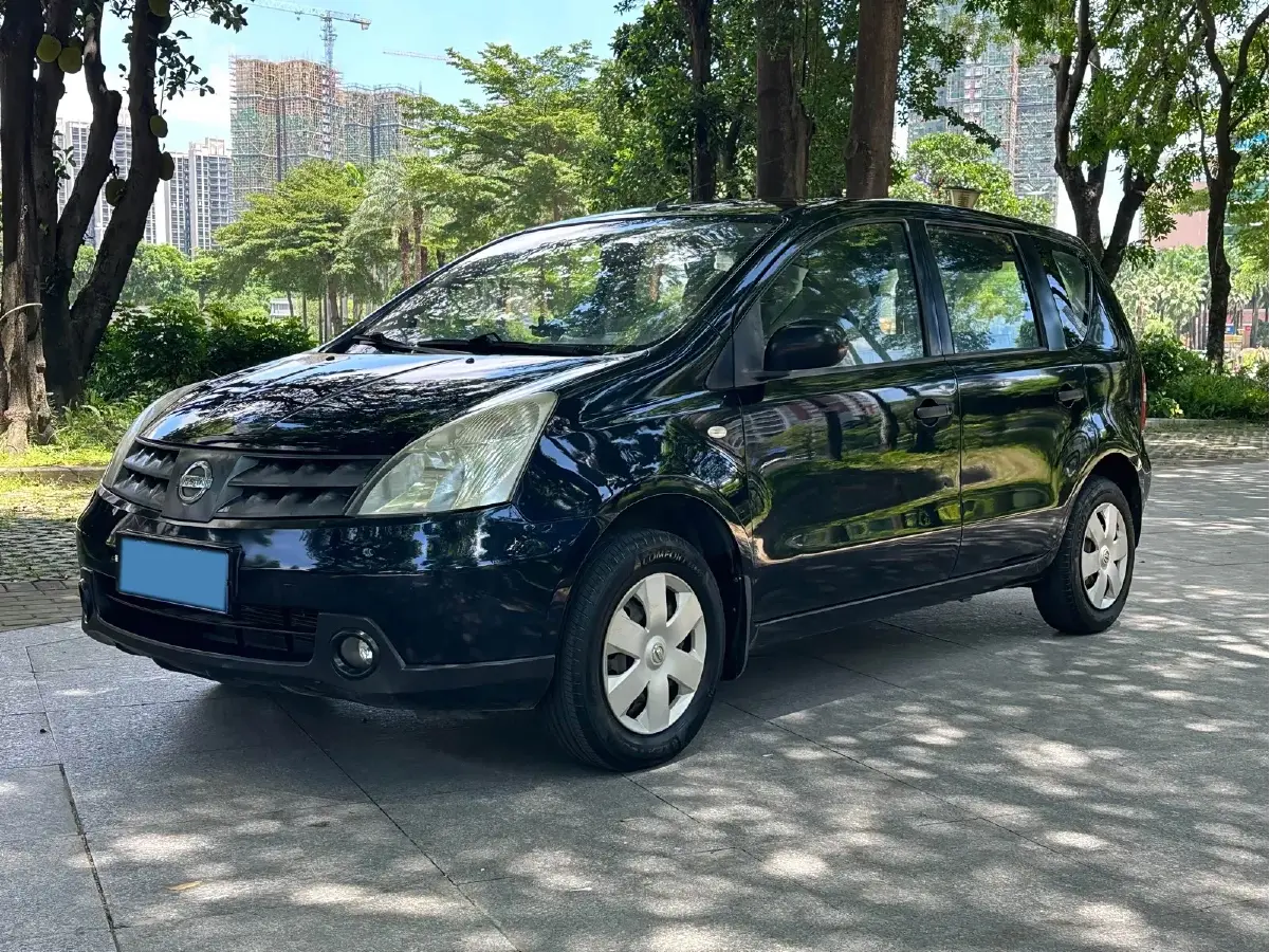 2009 Nissan Livina 1.6L 105HP L4 5MT