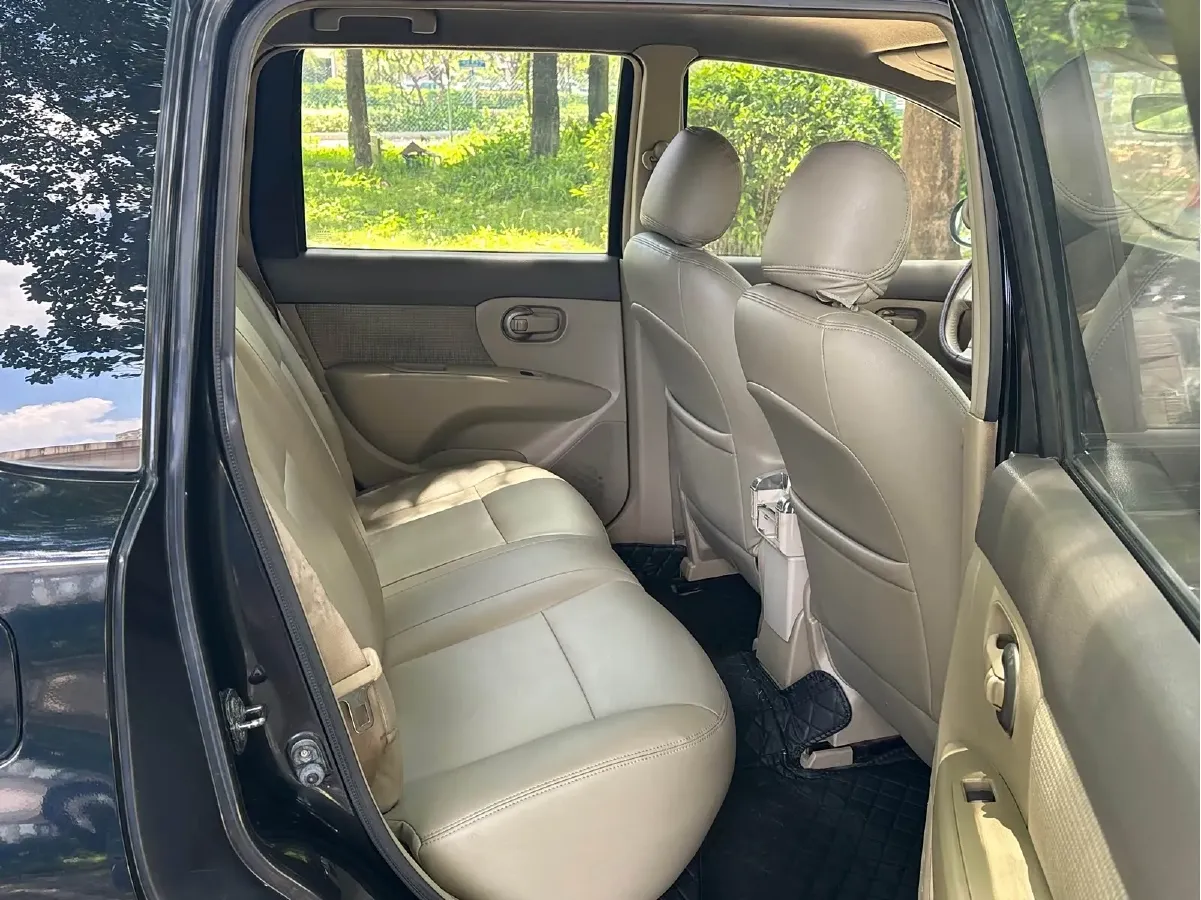 2009 Nissan Livina 1.6L 105HP L4 5MT,autocango,china used car exporter,china ev exporter,chinese used car exporter,chinese used ev exporter