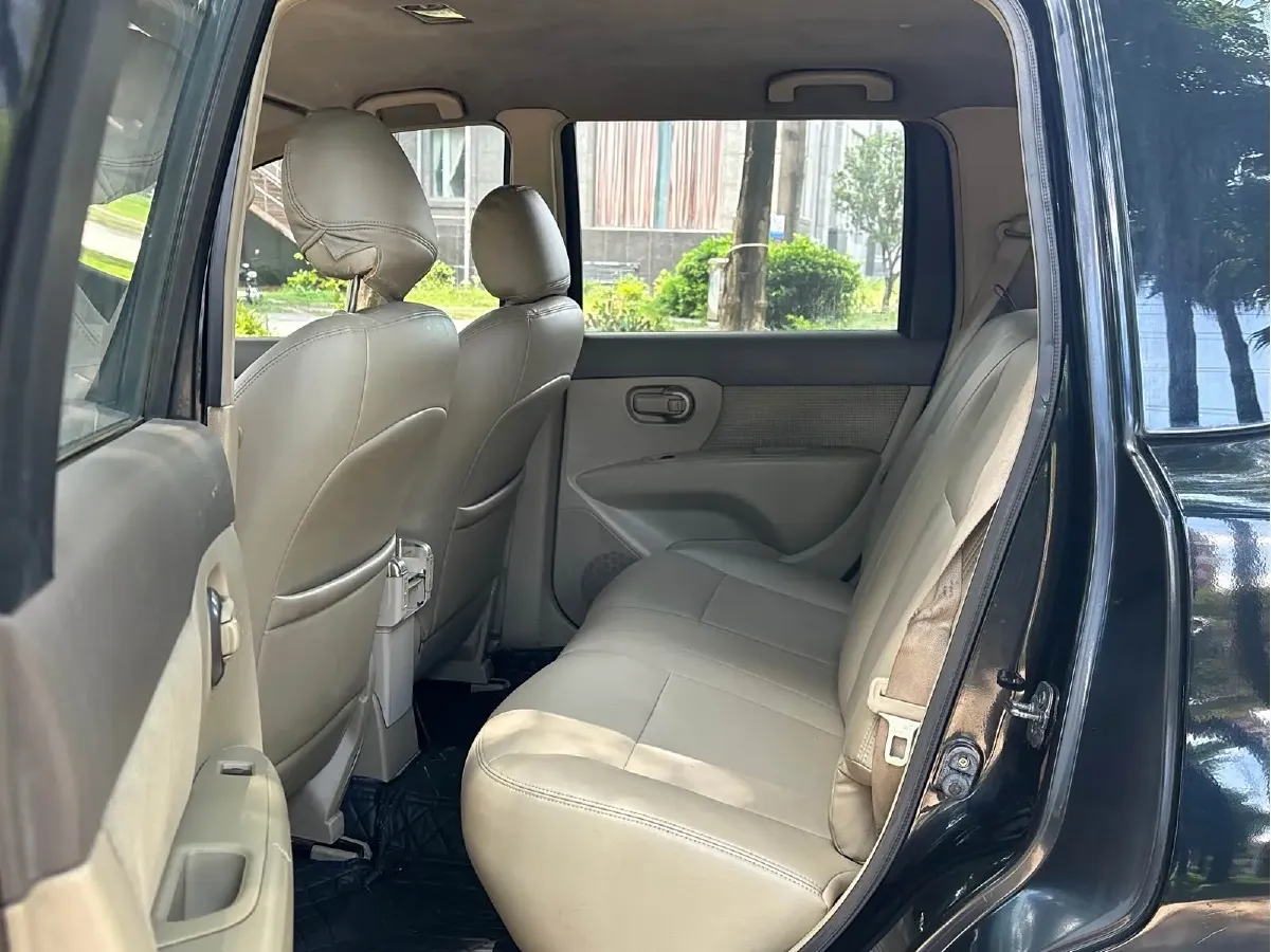 2009 Nissan Livina 1.6L 105HP L4 5MT,autocango,china used car exporter,china ev exporter,chinese used car exporter,chinese used ev exporter