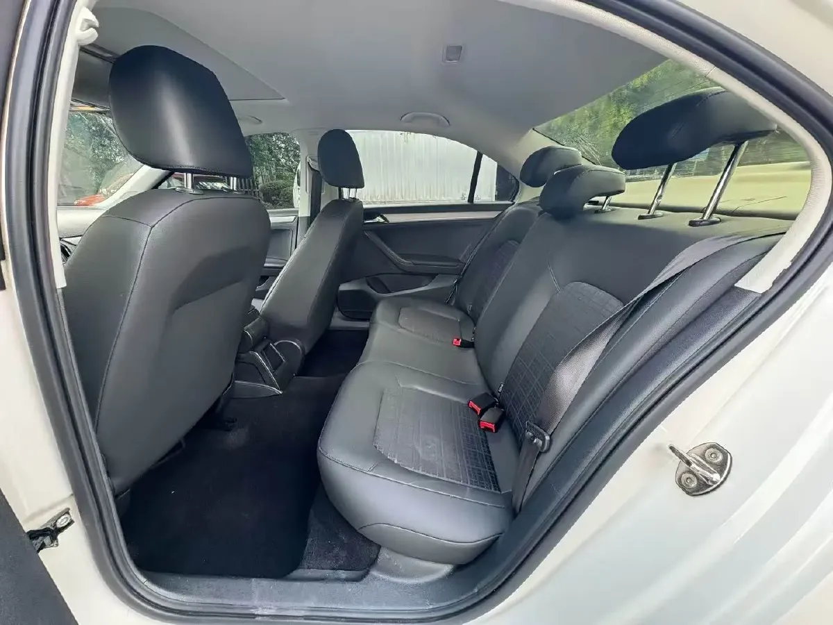 2017 Volkswagen Jetta 1.4L 90HP L4 5MT,autocango,china used car exporter,china ev exporter,chinese used car exporter,chinese used ev exporter