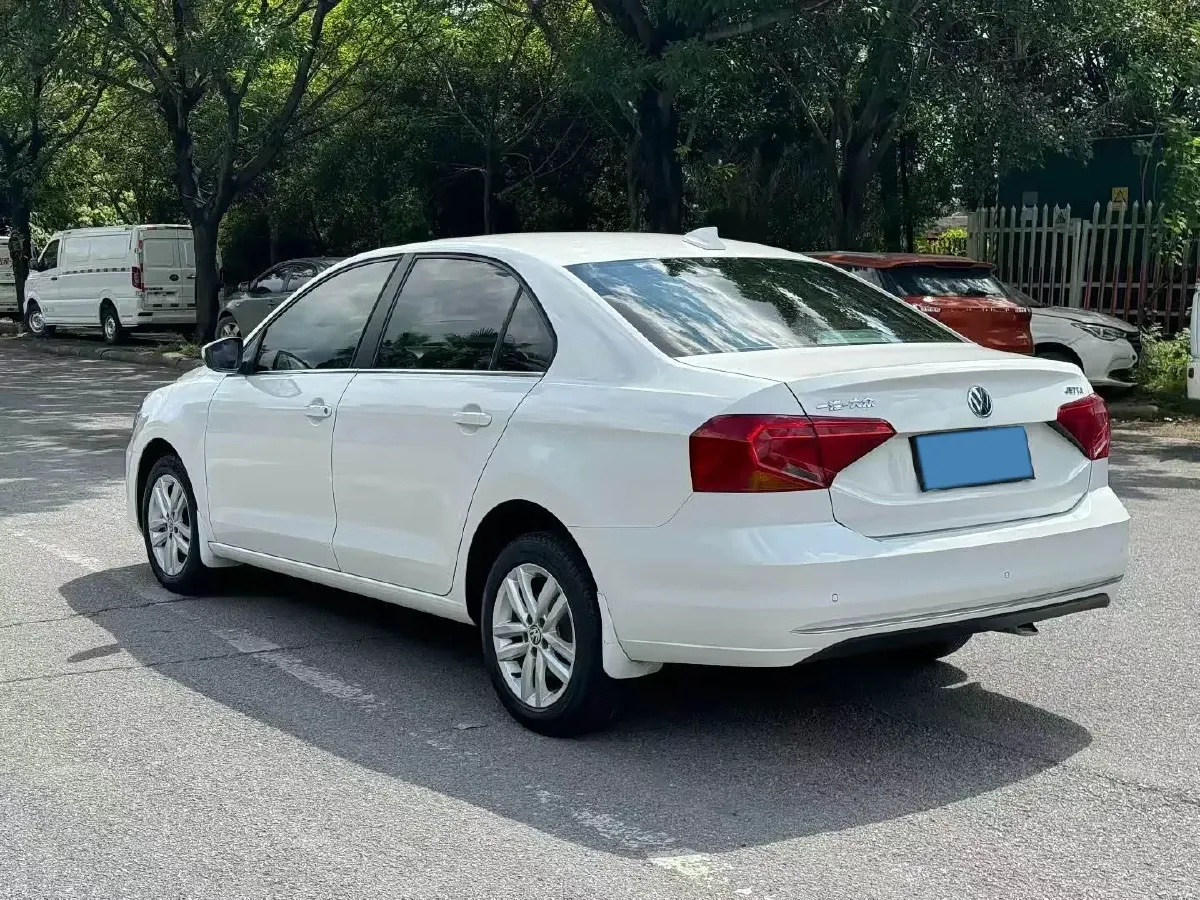 2017 Volkswagen Jetta 1.4L 90HP L4 5MT,autocango,china used car exporter,china ev exporter,chinese used car exporter,chinese used ev exporter