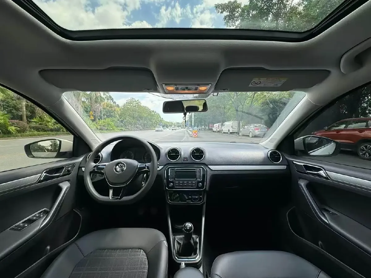 2017 Volkswagen Jetta 1.4L 90HP L4 5MT,autocango,china used car exporter,china ev exporter,chinese used car exporter,chinese used ev exporter