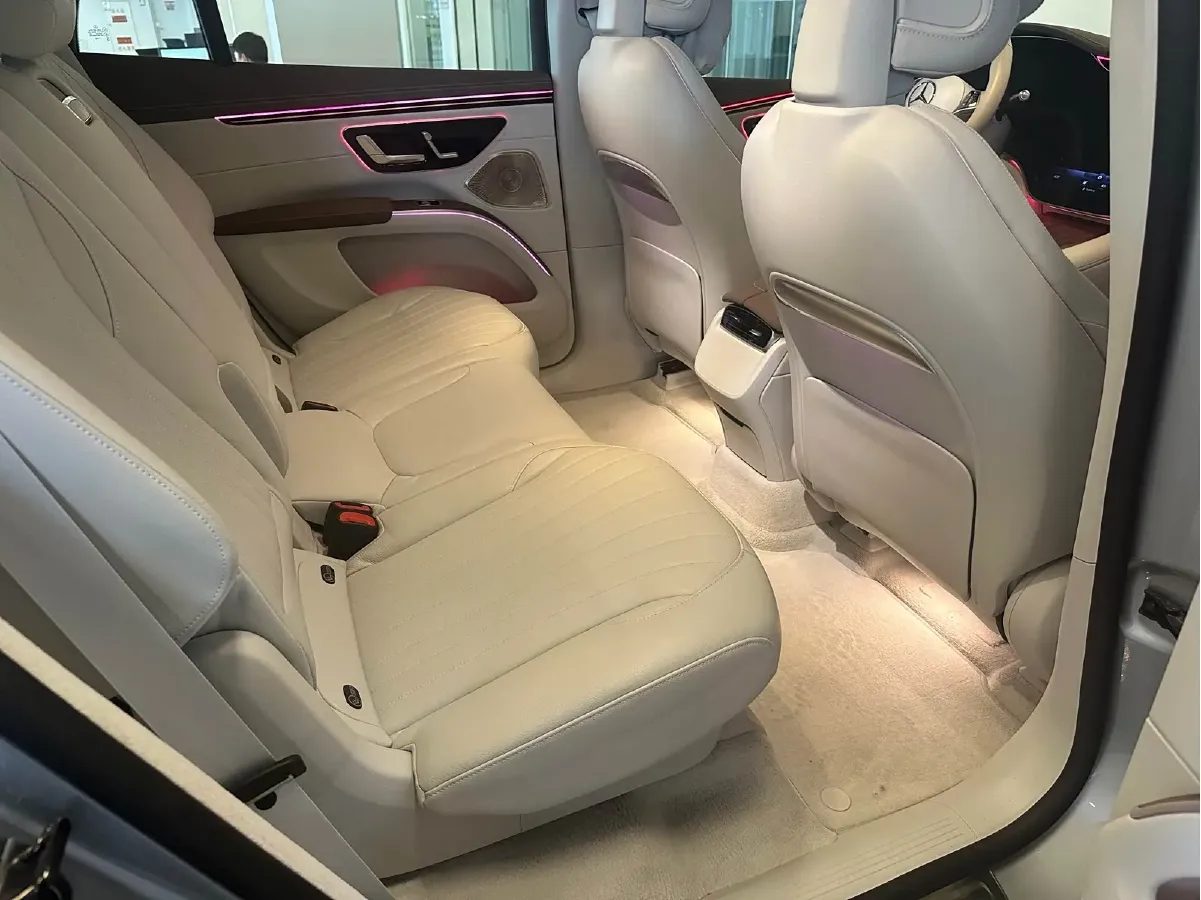 2023 Mercedes-Benz EQS SUV BEV 111.8KWH,autocango,china used car exporter,china ev exporter,chinese used car exporter,chinese used ev exporter