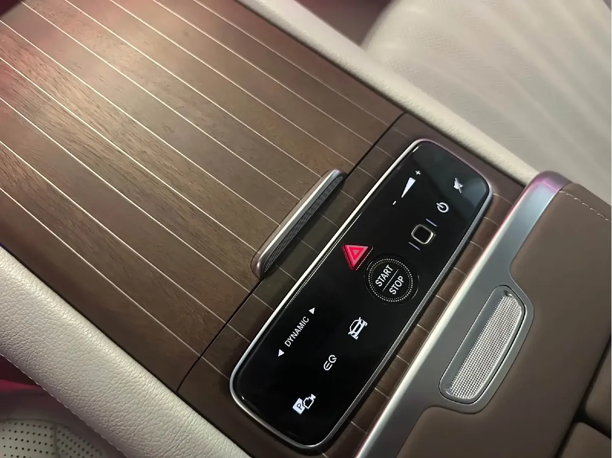 2023 Mercedes-Benz EQS SUV BEV 111.8KWH,autocango,china used car exporter,china ev exporter,chinese used car exporter,chinese used ev exporter