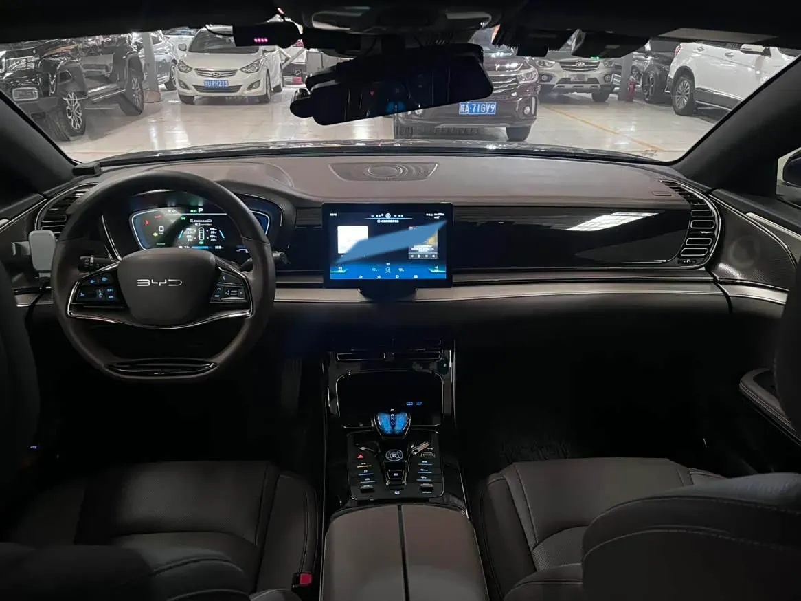 2022 BYD e9 BEV 63.36KWH,autocango,china used car exporter,china ev exporter,chinese used car exporter,chinese used ev exporter