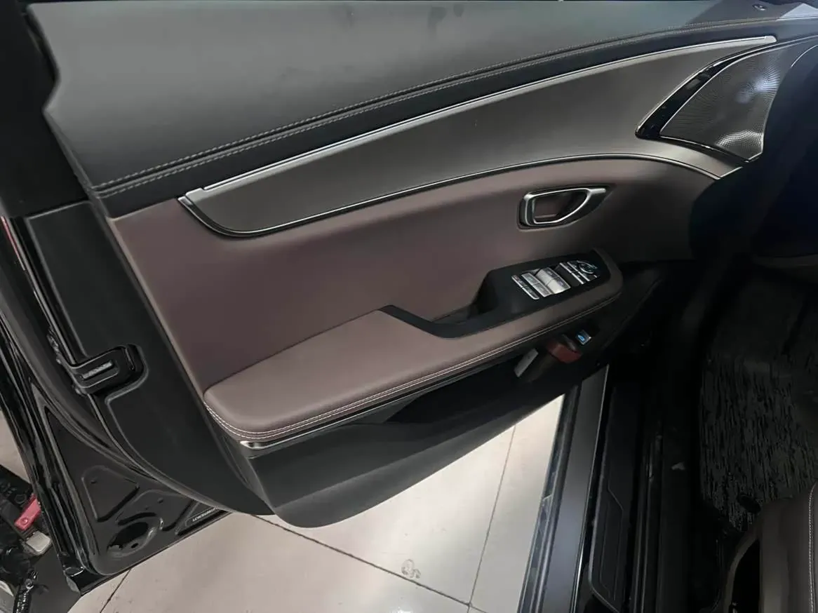 2022 BYD e9 BEV 63.36KWH,autocango,china used car exporter,china ev exporter,chinese used car exporter,chinese used ev exporter