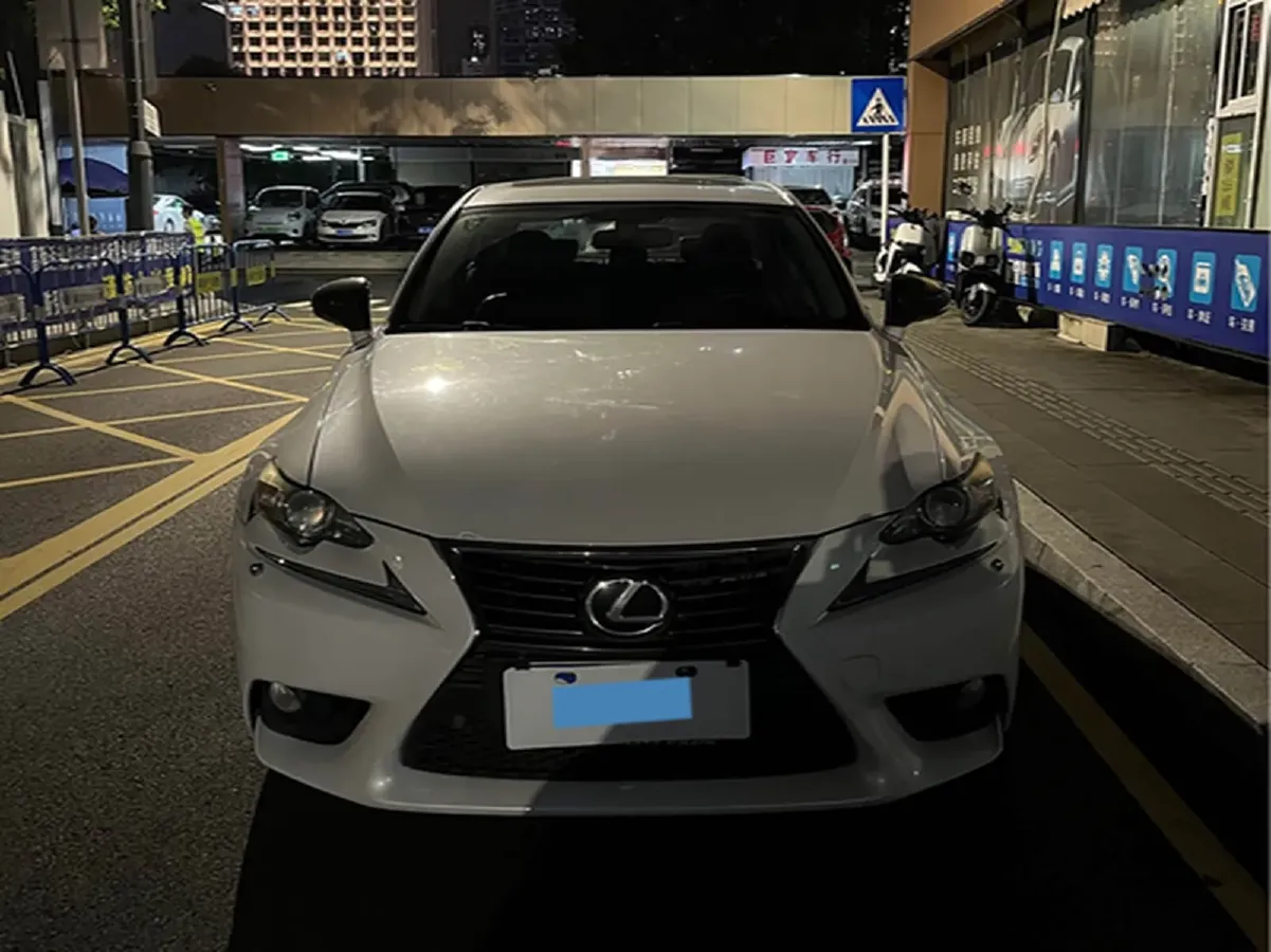 2013 Lexus IS 2.5L 208HP V6 6AT,autocango,china used car exporter,china ev exporter,chinese used car exporter,chinese used ev exporter