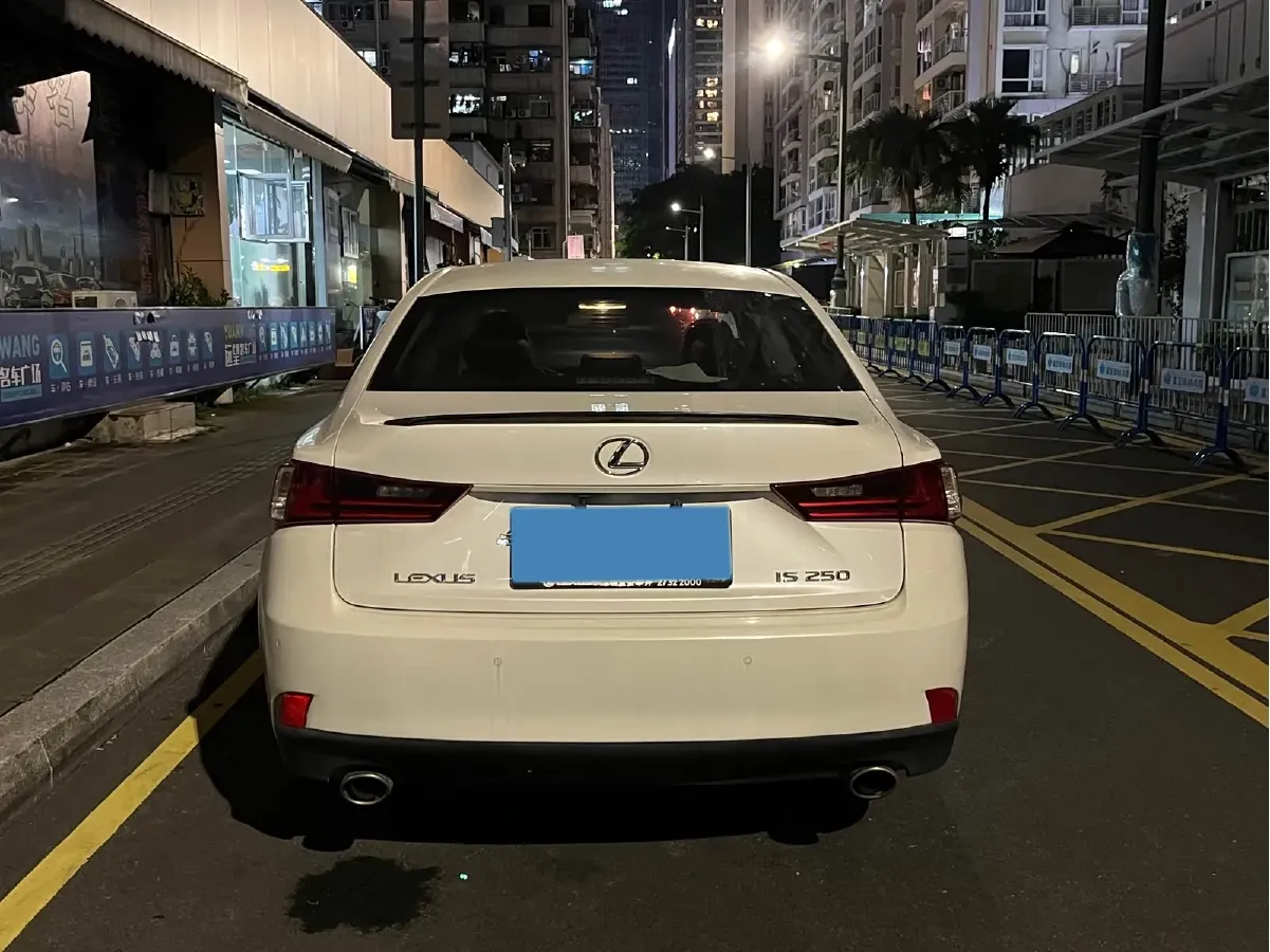 2013 Lexus IS 2.5L 208HP V6 6AT,autocango,china used car exporter,china ev exporter,chinese used car exporter,chinese used ev exporter