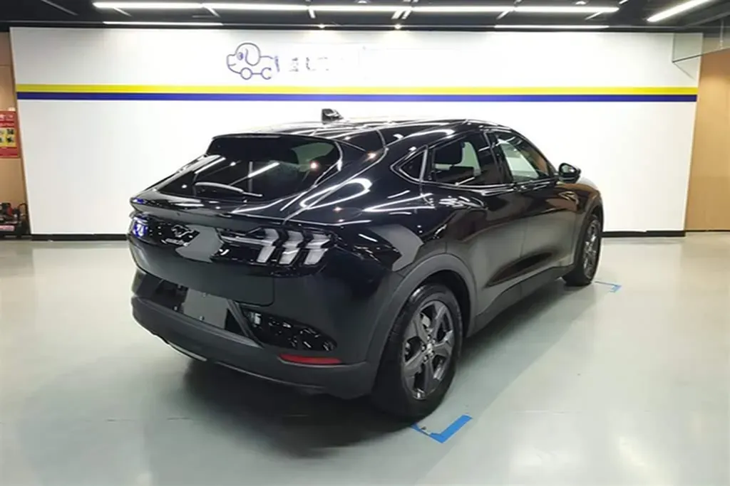 2021 Ford Mustang Mach-E BEV 61.5KWH,autocango,china used car exporter,china ev exporter,chinese used car exporter,chinese used ev exporter