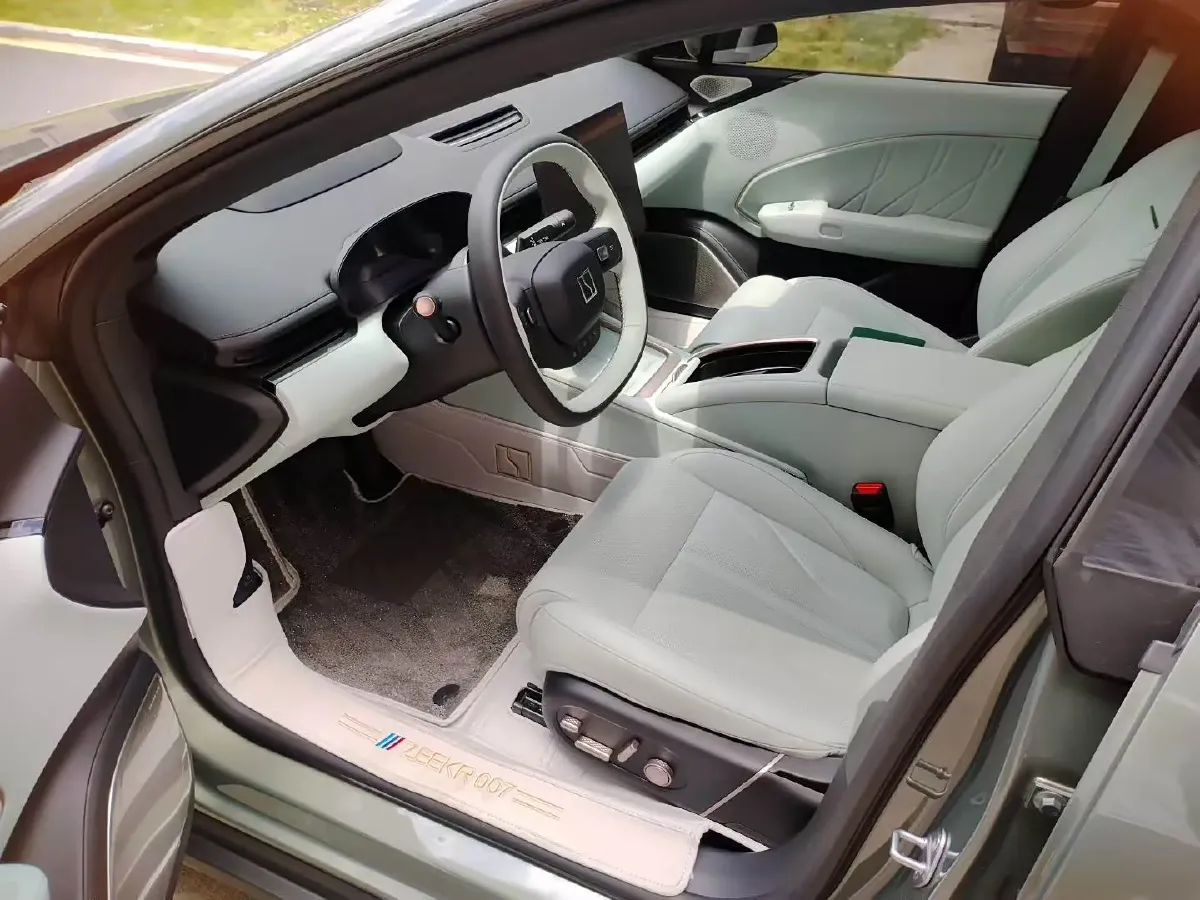 2025 Zeekr 007 BEV 100KWH,autocango,china used car exporter,china ev exporter,chinese used car exporter,chinese used ev exporter