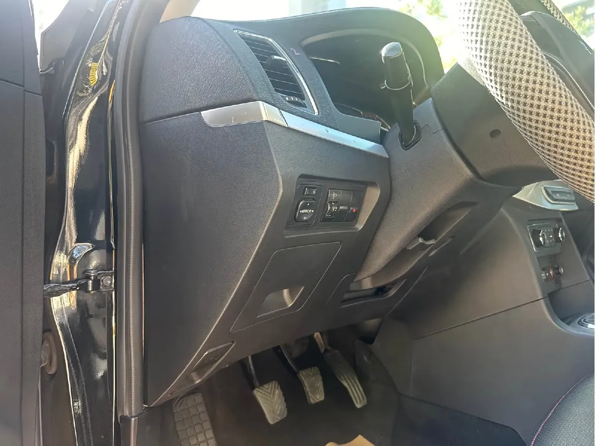 2016 Geely Vision 1.5L 109HP L4 5MT,autocango,china used car exporter,china ev exporter,chinese used car exporter,chinese used ev exporter