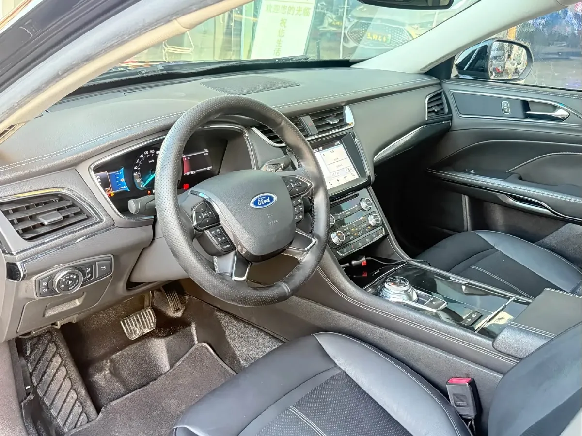 2017 Ford Taurus 2.0T 245HP L4 6AT,autocango,china used car exporter,china ev exporter,chinese used car exporter,chinese used ev exporter