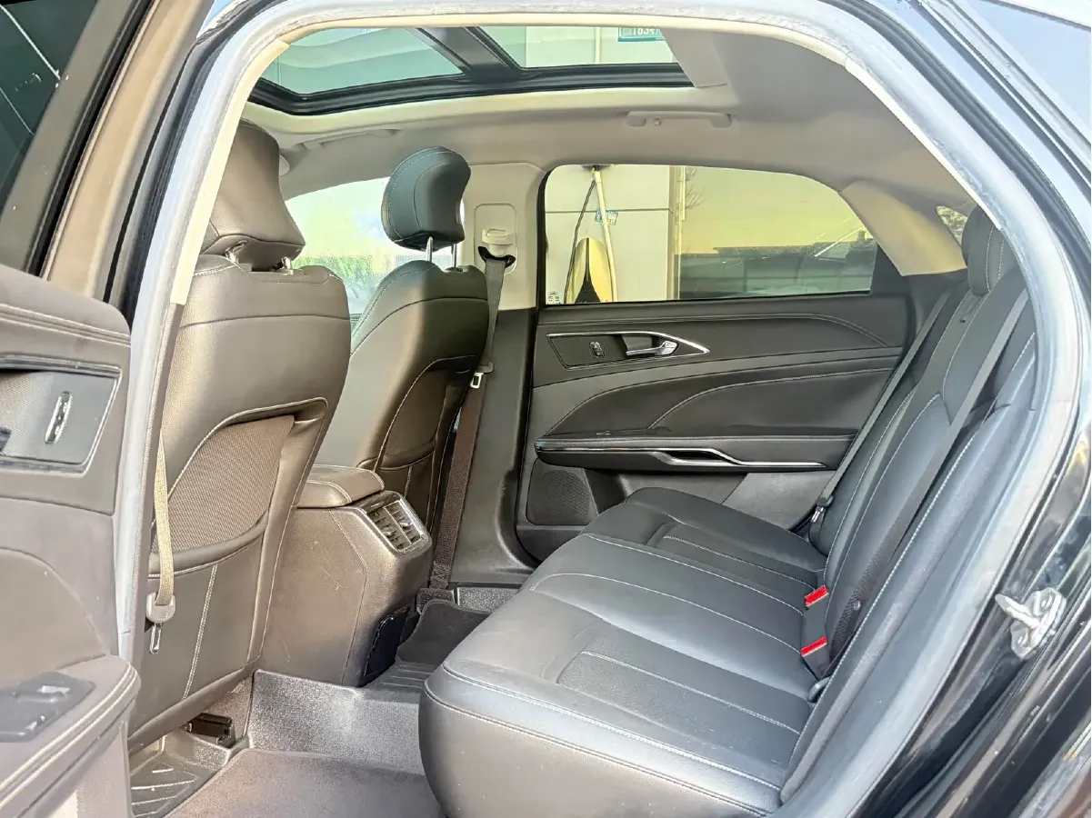 2017 Ford Taurus 2.0T 245HP L4 6AT,autocango,china used car exporter,china ev exporter,chinese used car exporter,chinese used ev exporter