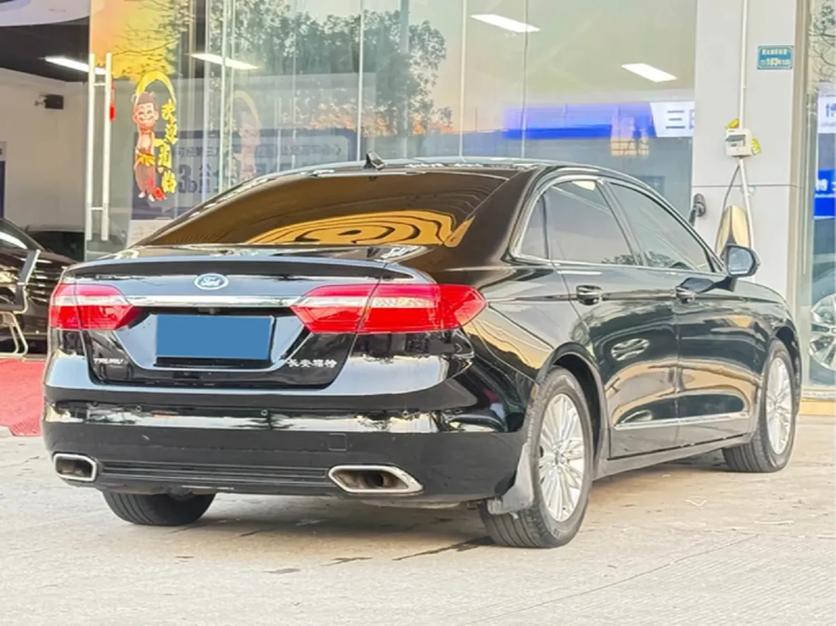 2017 Ford Taurus 2.0T 245HP L4 6AT,autocango,china used car exporter,china ev exporter,chinese used car exporter,chinese used ev exporter