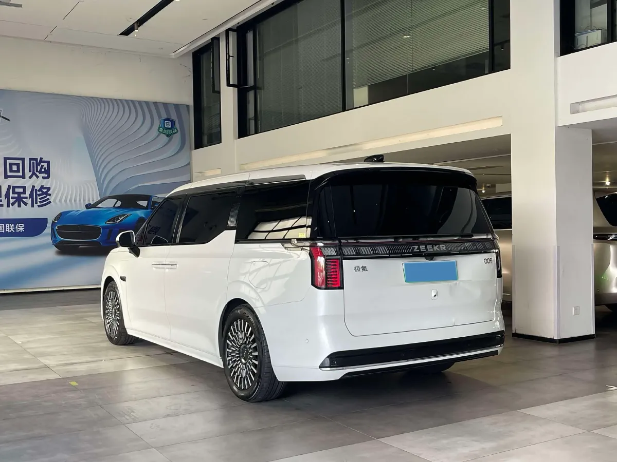 2022 Zeekr 009 BEV 116KWH,autocango,china used car exporter,china ev exporter,chinese used car exporter,chinese used ev exporter