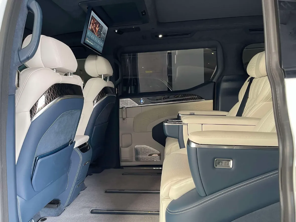 2022 Zeekr 009 BEV 116KWH,autocango,china used car exporter,china ev exporter,chinese used car exporter,chinese used ev exporter