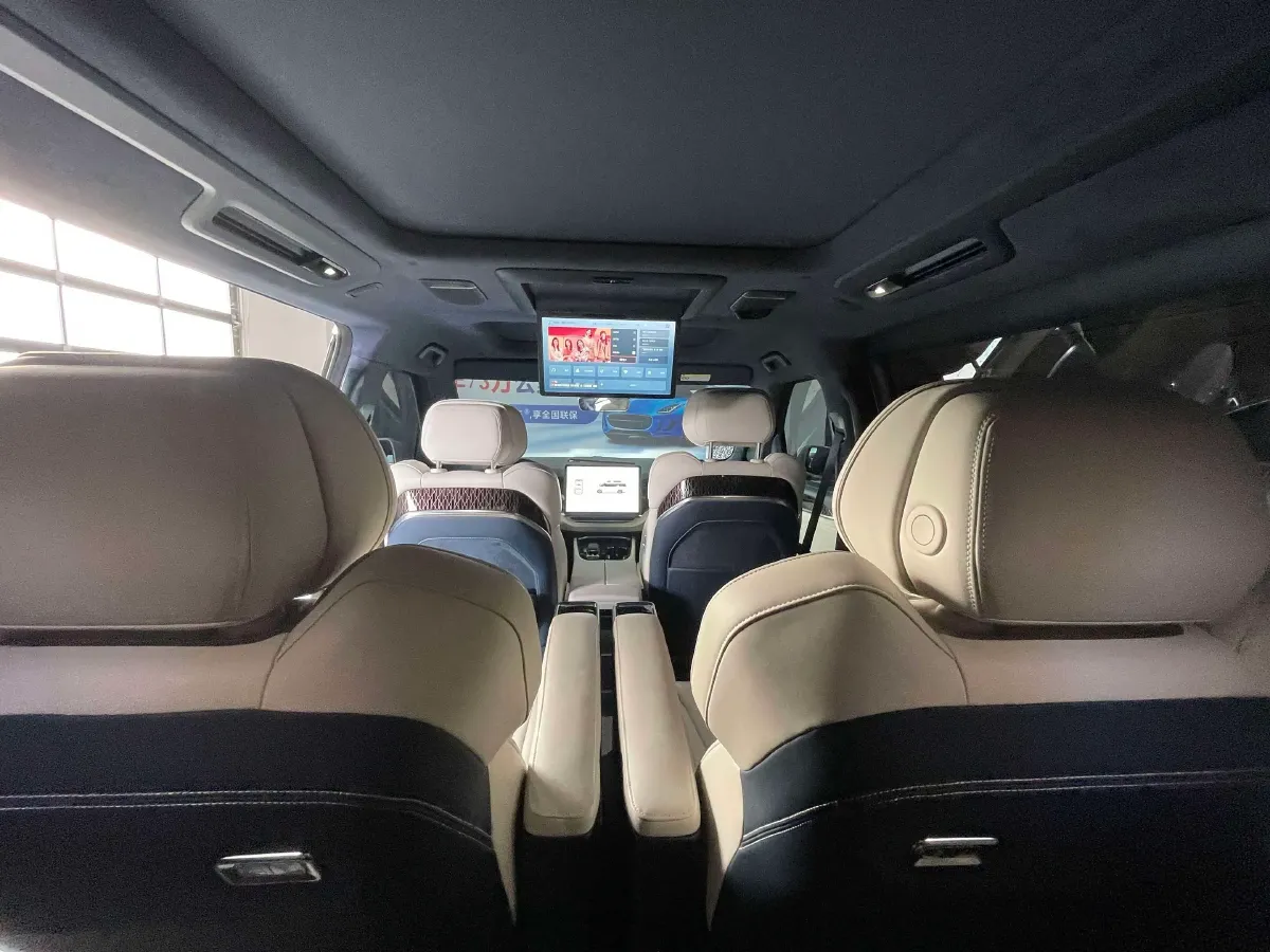 2022 Zeekr 009 BEV 116KWH,autocango,china used car exporter,china ev exporter,chinese used car exporter,chinese used ev exporter