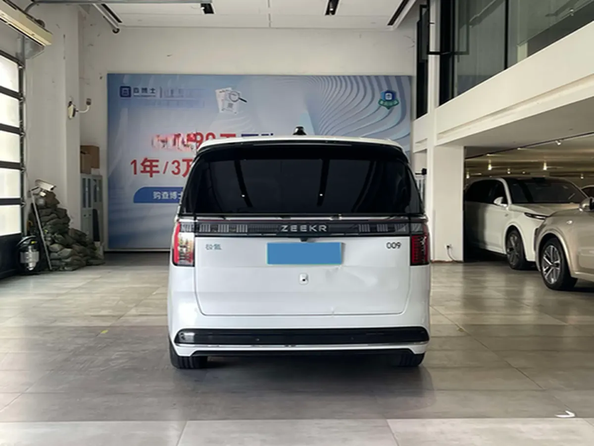 2022 Zeekr 009 BEV 116KWH,autocango,china used car exporter,china ev exporter,chinese used car exporter,chinese used ev exporter