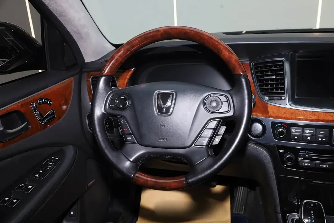 2014 Hyundai Equus 3.8L 335HP V6 8AT,autocango,china used car exporter,china ev exporter,chinese used car exporter,chinese used ev exporter