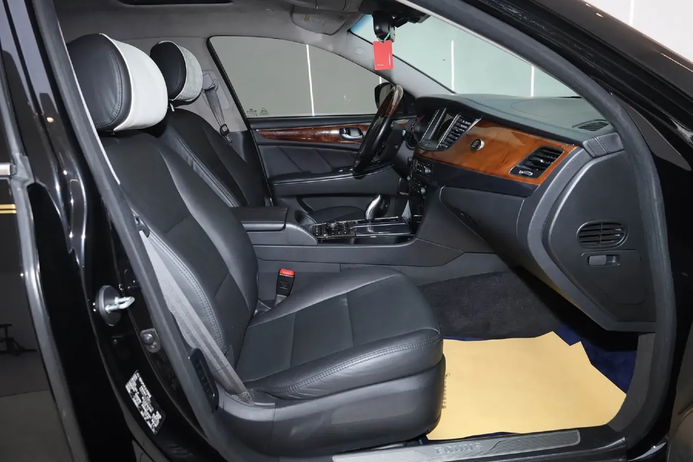 2014 Hyundai Equus 3.8L 335HP V6 8AT,autocango,china used car exporter,china ev exporter,chinese used car exporter,chinese used ev exporter