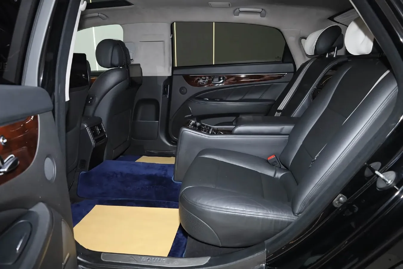 2014 Hyundai Equus 3.8L 335HP V6 8AT,autocango,china used car exporter,china ev exporter,chinese used car exporter,chinese used ev exporter