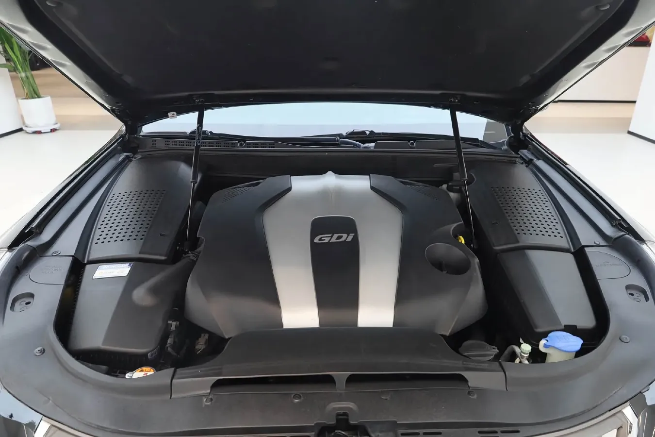 2014 Hyundai Equus 3.8L 335HP V6 8AT,autocango,china used car exporter,china ev exporter,chinese used car exporter,chinese used ev exporter