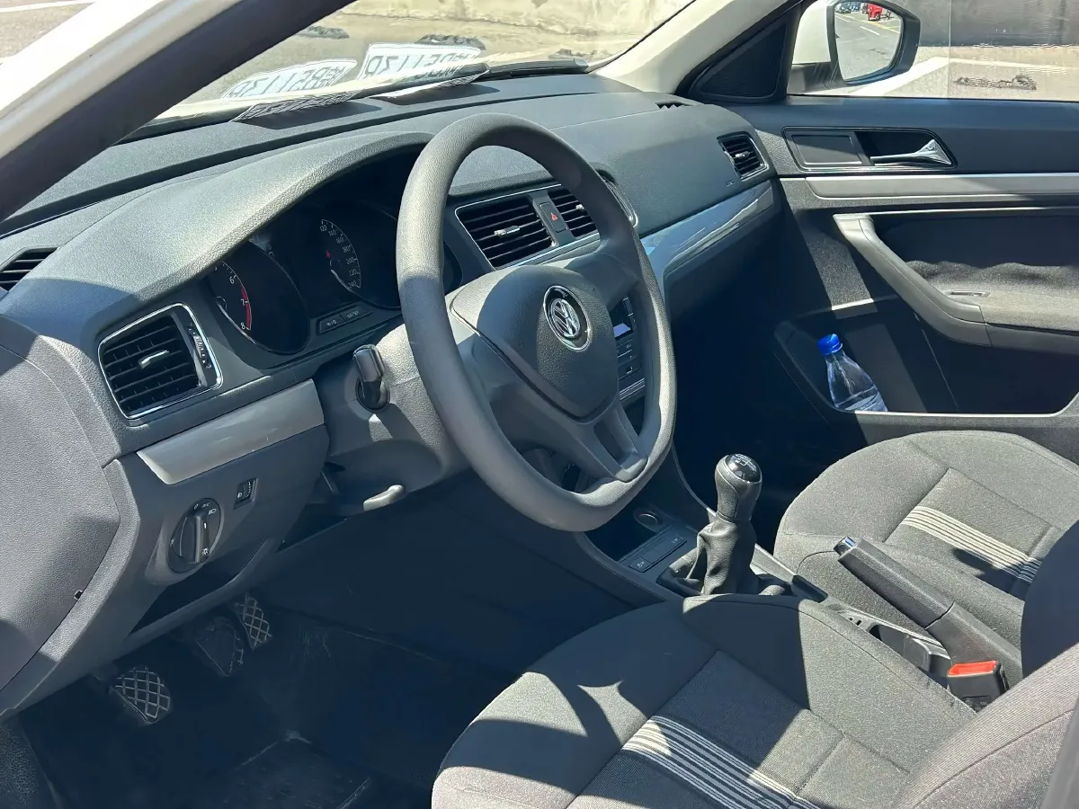 2015 Volkswagen Gran Lavida 1.6L 110HP L4 5MT,autocango,china used car exporter,china ev exporter,chinese used car exporter,chinese used ev exporter