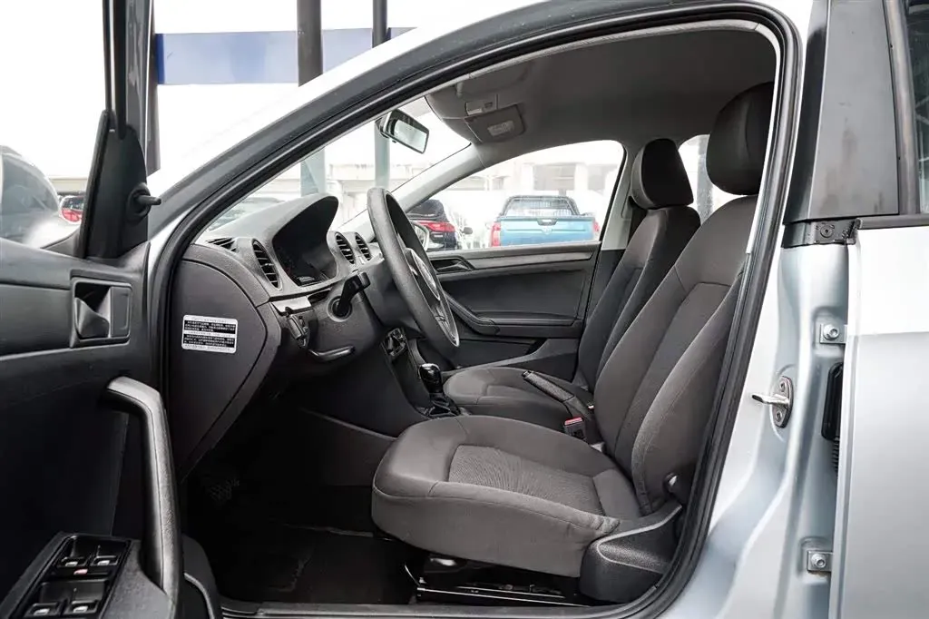 2015 Volkswagen Jetta 1.6L 110HP L4 6AT,autocango,china used car exporter,china ev exporter,chinese used car exporter,chinese used ev exporter