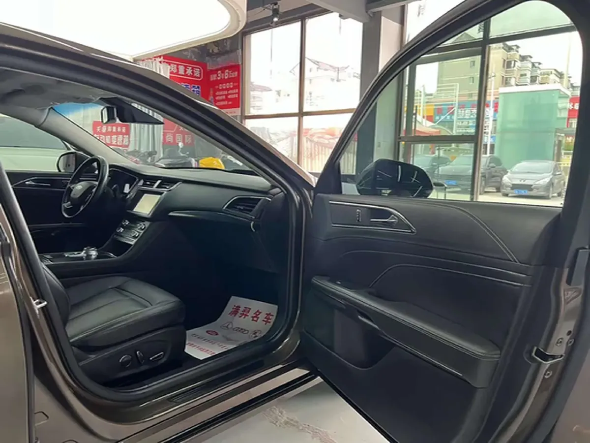 2015 Ford Taurus 2.0T 245HP L4 6AT,autocango,china used car exporter,china ev exporter,chinese used car exporter,chinese used ev exporter