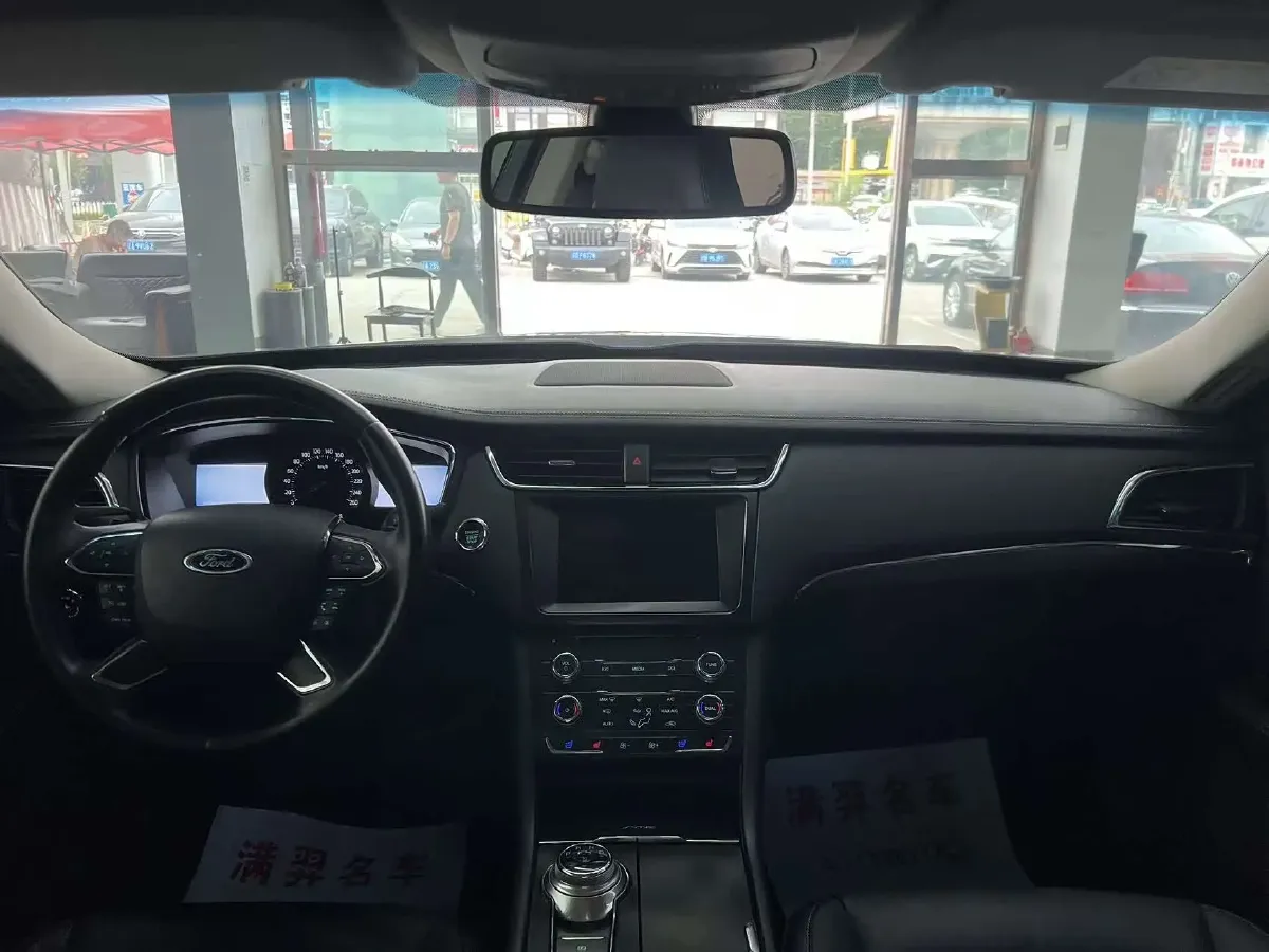 2015 Ford Taurus 2.0T 245HP L4 6AT,autocango,china used car exporter,china ev exporter,chinese used car exporter,chinese used ev exporter