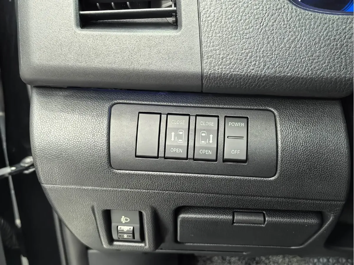 2015 Mazda 8 2.5L 163HP L4 5AT,autocango,china used car exporter,china ev exporter,chinese used car exporter,chinese used ev exporter