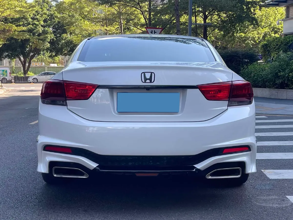 2015 Honda Spirior 2.0L 155HP L4 CVT,autocango,china used car exporter,china ev exporter,chinese used car exporter,chinese used ev exporter