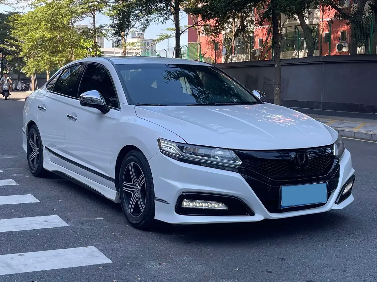 2015 Honda Spirior 2.0L 155HP L4 CVT,autocango,china used car exporter,china ev exporter,chinese used car exporter,chinese used ev exporter
