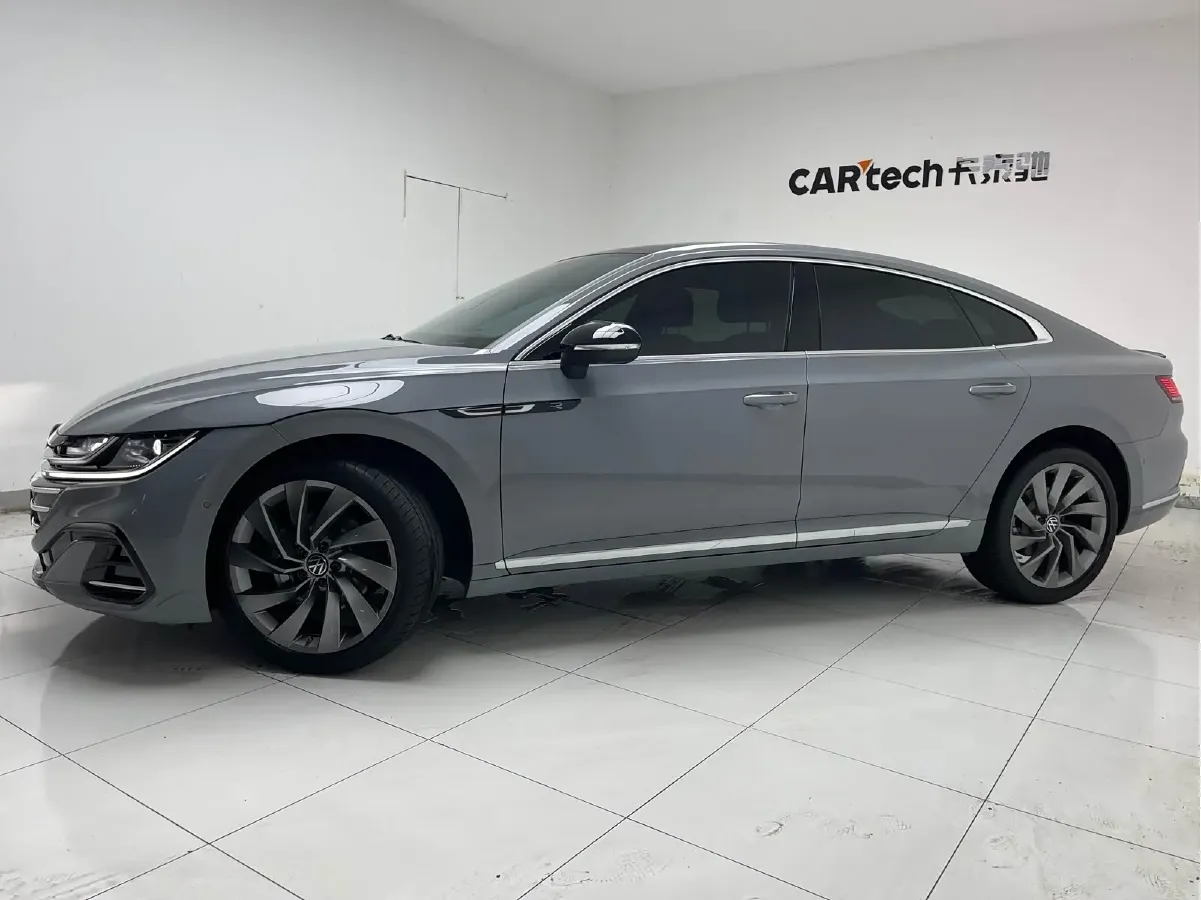 2024 Volkswagen CC 2.0T 220HP L4 7DCT,autocango,china used car exporter,china ev exporter,chinese used car exporter,chinese used ev exporter