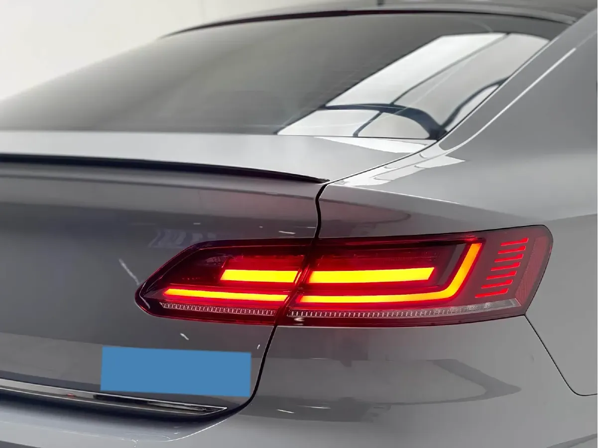 2024 Volkswagen CC 2.0T 220HP L4 7DCT,autocango,china used car exporter,china ev exporter,chinese used car exporter,chinese used ev exporter