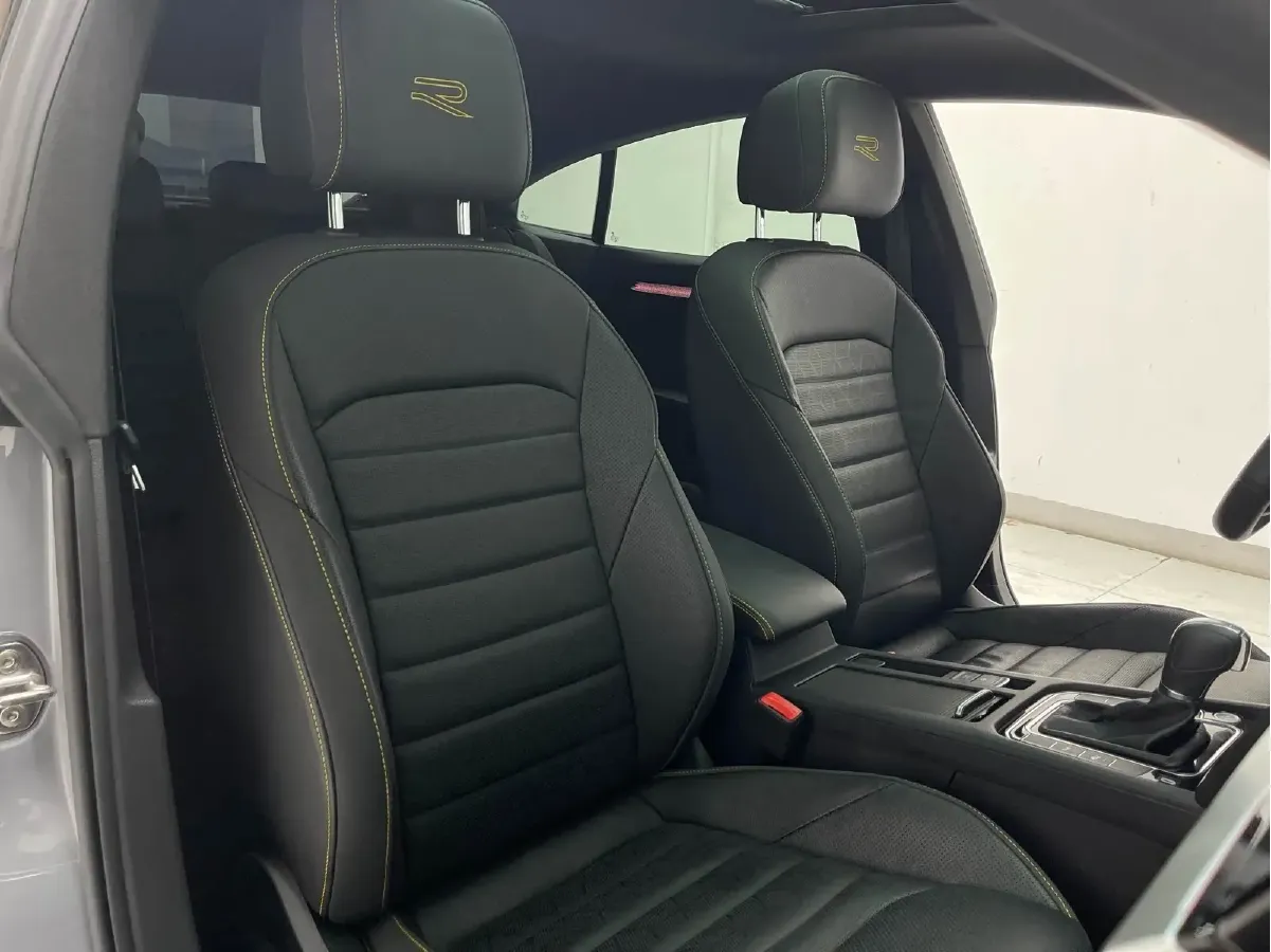 2024 Volkswagen CC 2.0T 220HP L4 7DCT,autocango,china used car exporter,china ev exporter,chinese used car exporter,chinese used ev exporter