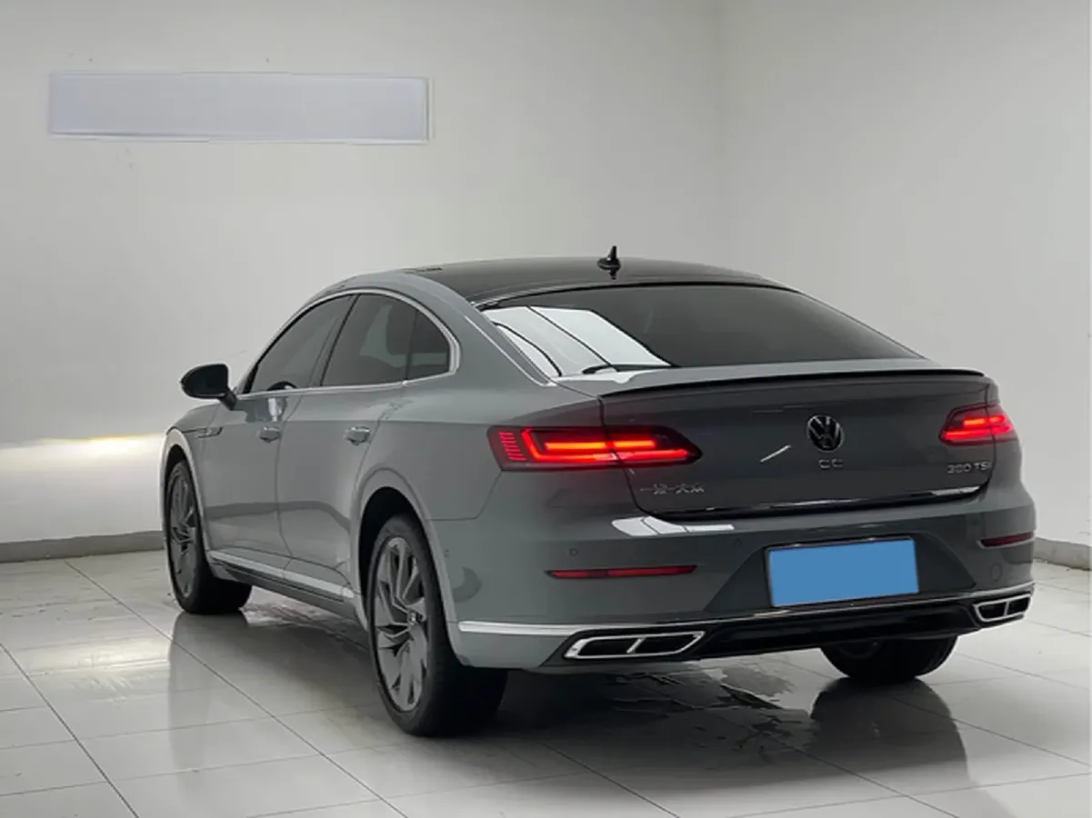 2024 Volkswagen CC 2.0T 220HP L4 7DCT,autocango,china used car exporter,china ev exporter,chinese used car exporter,chinese used ev exporter