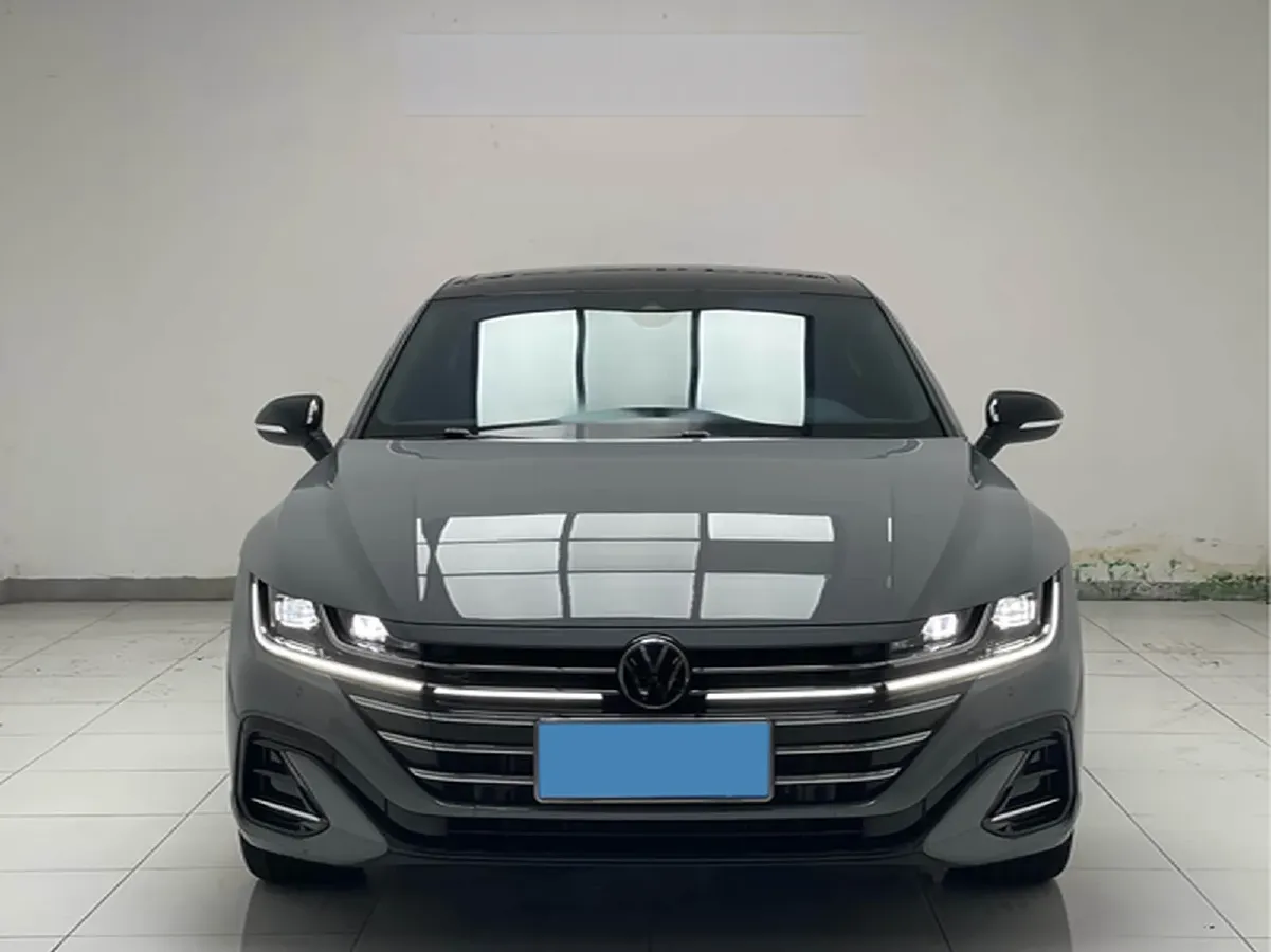 2024 Volkswagen CC 2.0T 220HP L4 7DCT,autocango,china used car exporter,china ev exporter,chinese used car exporter,chinese used ev exporter