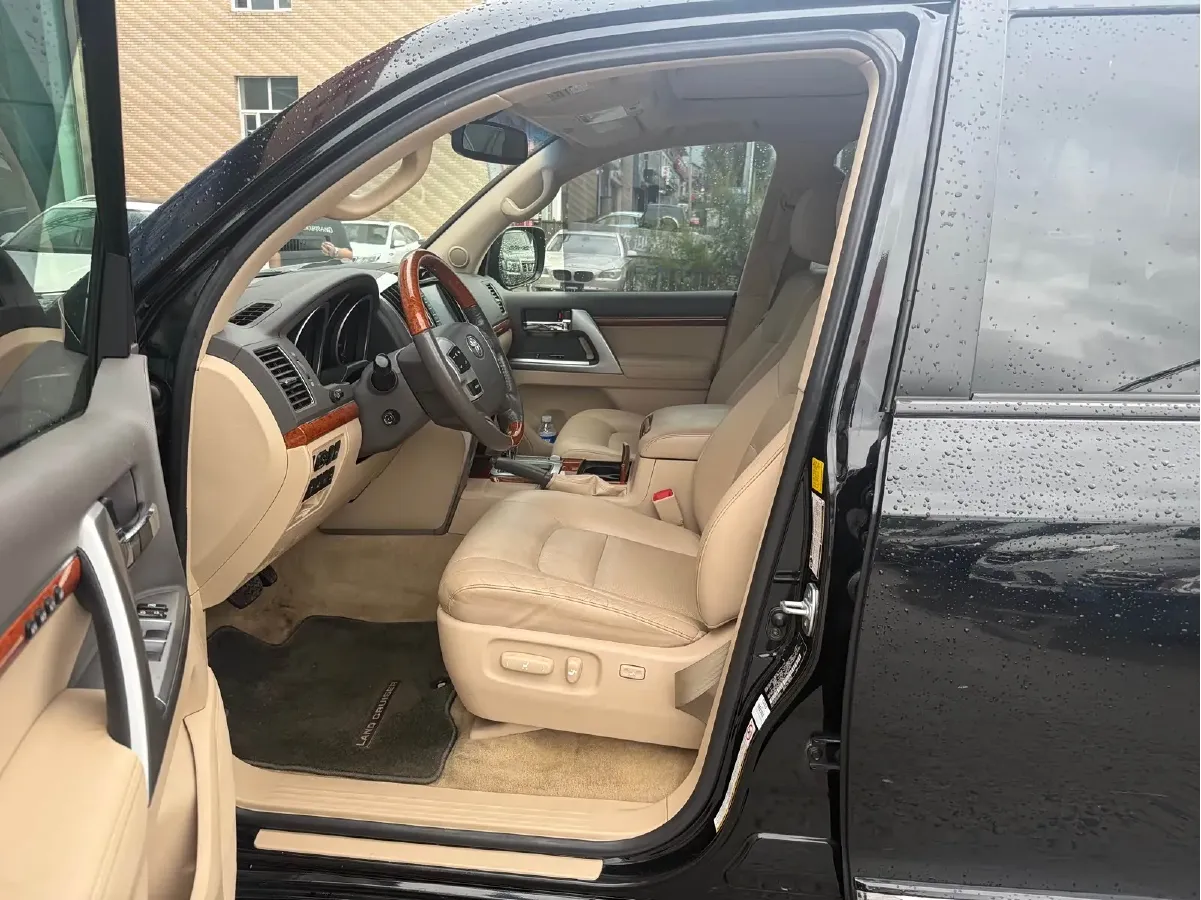 2013 Toyota FJ Cruiser 4.0L 272HP V6 5AT,autocango,china used car exporter,china ev exporter,chinese used car exporter,chinese used ev exporter