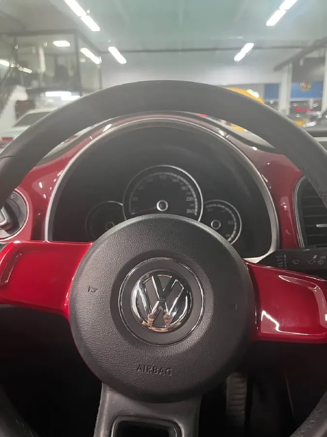 2014 Volkswagen Beetle 1.2T 105HP L4 7DCT,autocango,china used car exporter,china ev exporter,chinese used car exporter,chinese used ev exporter