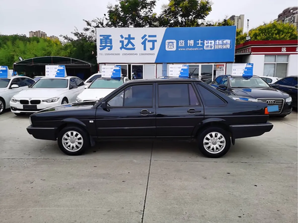 2004 Volkswagen Santana Classic 1.6L 87HP L4 5MT,autocango,china used car exporter,china ev exporter,chinese used car exporter,chinese used ev exporter